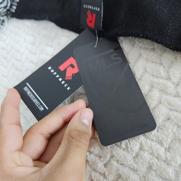 Ruffneck MLS Season Pass Soccer Apple TV Scarf New NWT RARE 55” - Picture 2 of 8